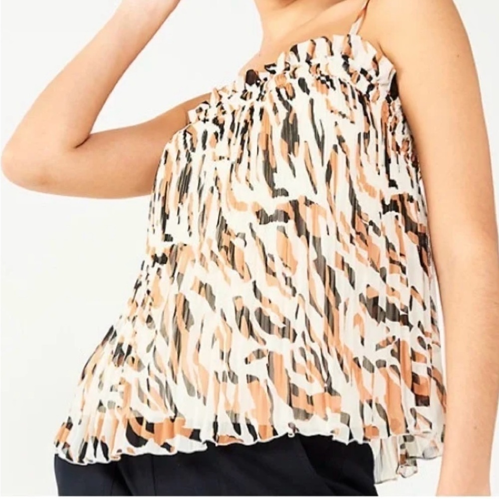 Nine West Tank Animal Print Smocked Size Medium